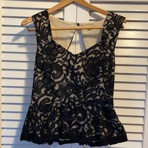 Monteau Lace Peplum Top with Keyhole Back Sz L